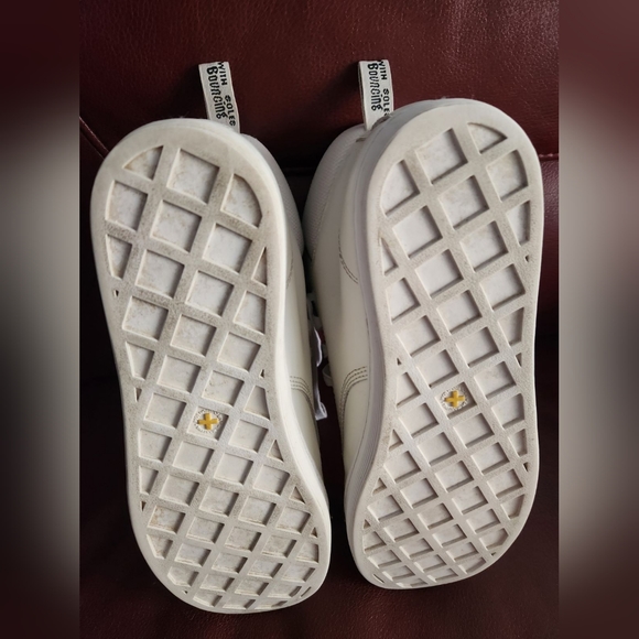 Dr. Martens White Lace Up Boots - Picture 2 of 9